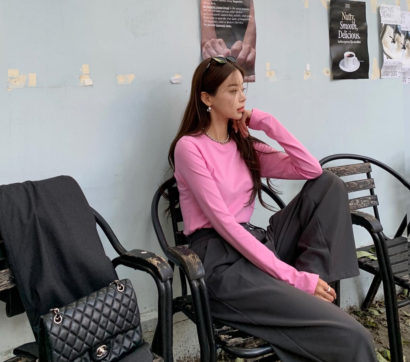 5 mẫu áo sáng màu nên sắm để diện Tết-5