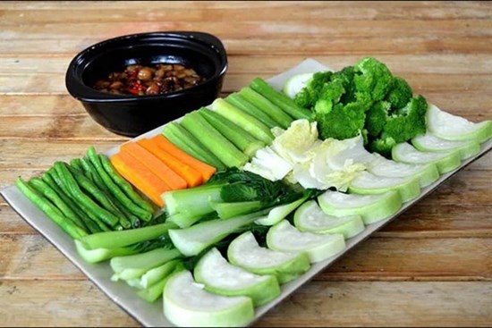 4 sai lầm khi luộc rau củ khiến món ăn mất chất dinh dưỡng: Điều thứ 3 nhiều nhà mắc phải