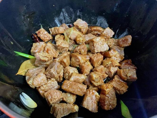 Bò hầm cà chua kiểu này mềm ngon không hề dai, người già trẻ con đều phải khen tấm tắc-8