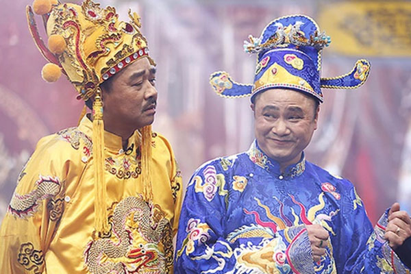 NSND Tự Long trịch thượng khi đáp trả khán giả tắt tivi khỏi phải xem giống Trấn Thành?-4