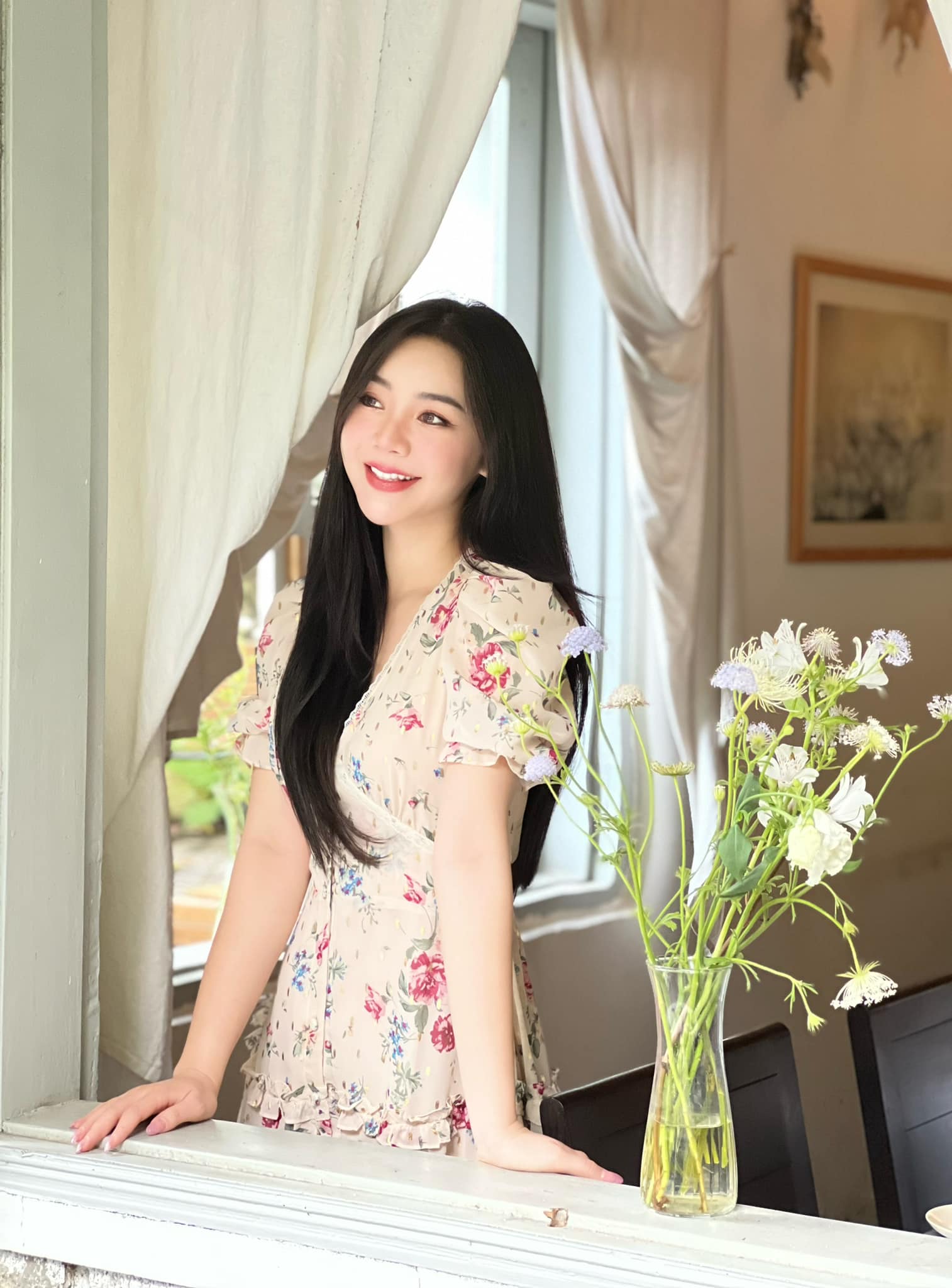 Huyền Lizzie và Quỳnh Kool đều có phong cách diện váy xinh tươi, tôn dáng-8