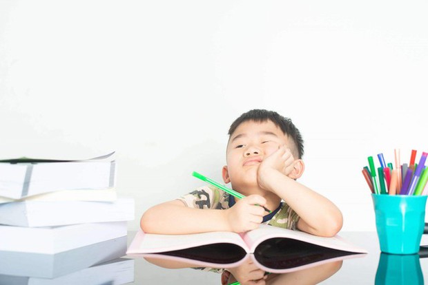 4 kiểu trẻ tài năng nhưng thực chất đang giả thông minh, nếu bố mẹ không can thiệp sớm, lớn lên chắc chắn vô dụng!-2