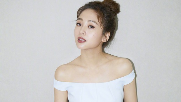 Sao nữ bị ép dao kéo vì nhan sắc lệch chuẩn showbiz, quên đưa vài đồng cát-xê mà bị mẹ ruột đánh nhập viện-7