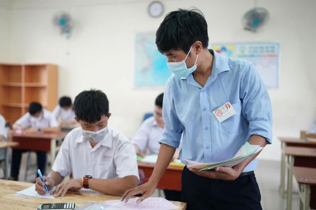 Con thi học kỳ cả nhà quay cuồng như thi đại học, vì sao càng giảm tải càng mệt-3