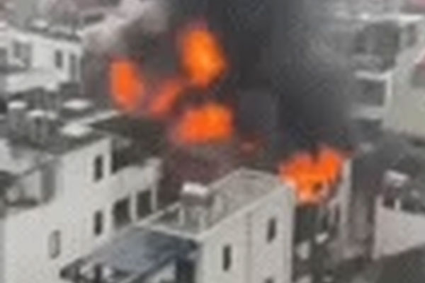 Cháy chợ Châu Long ở vùng biên An Giang-2