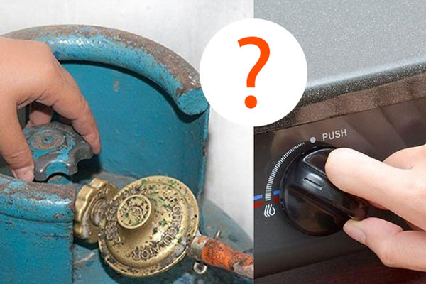 Nam thiếu niên dùng cùi chỏ đập vỡ kính ô tô ra oai với bạn gái-1