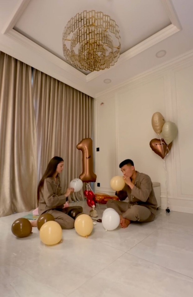 Bùi Tiến Dũng để lộ chi tiết vợ Tây 2k là người nắm quyền dù nam cầu thủ sở hữu khối tài sản lớn-4