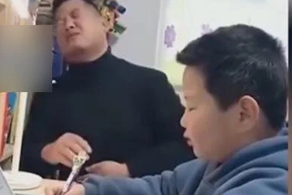 Con thi bị điểm dưới trung bình, nhạc sĩ Nguyễn Văn Chung ứng xử bất ngờ: Thế này thì không đứa trẻ nào trầm cảm vì áp lực học tập-3