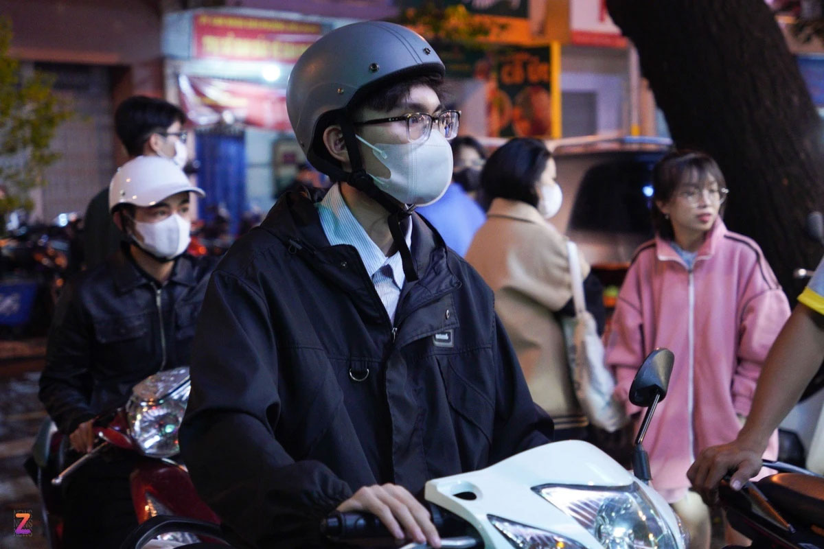 Mất 1 tiếng để gửi xe ở đường Nguyễn Huệ trước giờ countdown-2