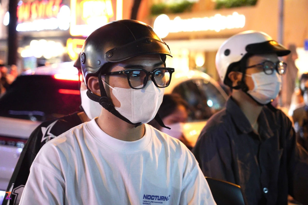 Mất 1 tiếng để gửi xe ở đường Nguyễn Huệ trước giờ countdown-3