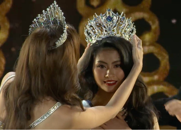 Bùi Thị Xuân Hạnh đăng quang Hoa hậu Hoàn vũ Việt Nam 2023!-3