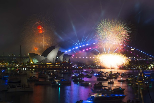 Pháo hoa mừng năm mới 2024 rực sáng nhiều nơi trên thế giới-1