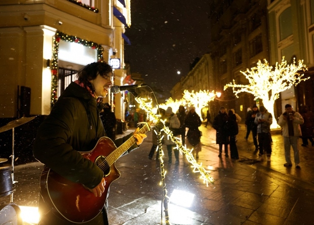 Sau châu Á, người dân châu Âu chào đón năm mới 2024-26