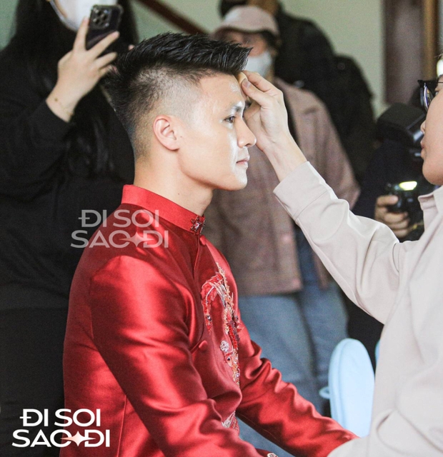 Tráp dát vàng, đính 700 viên đá được Quang Hải chuẩn bị trong đám hỏi với Chu Thanh Huyền-7