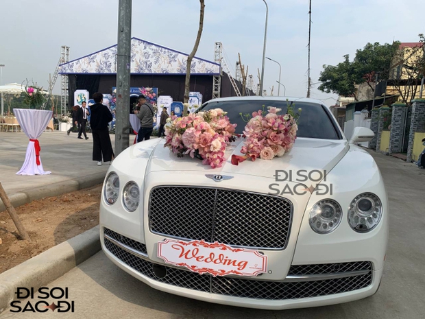 Cận cảnh siêu xe 10 tỷ được Quang Hải dùng để đón Chu Thanh Huyền về dinh-2