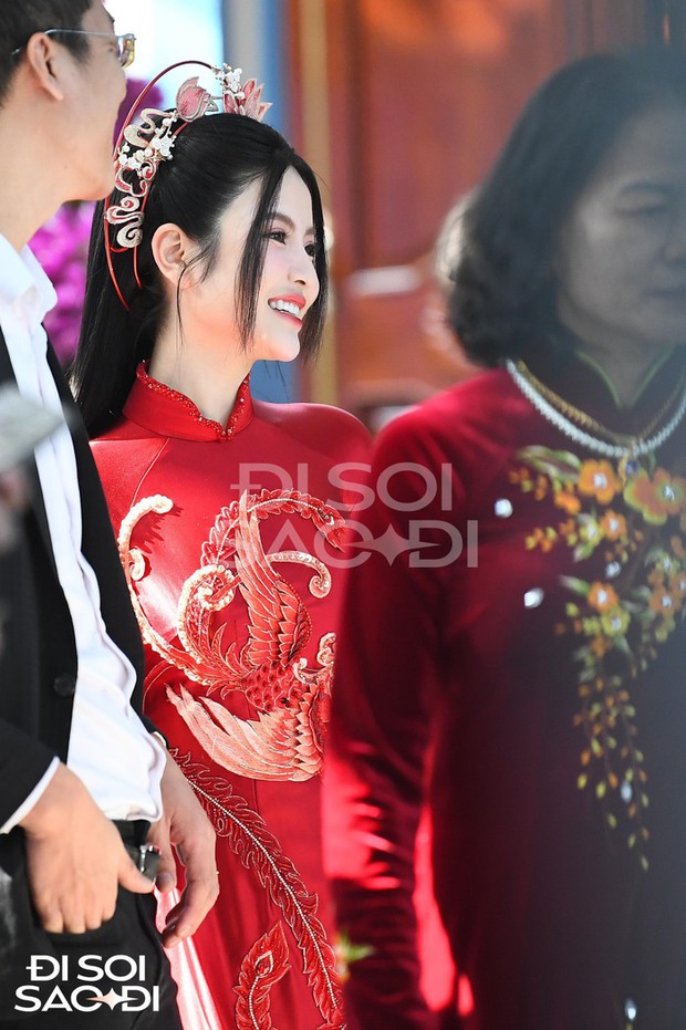 Cô dâu Chu Thanh Huyền xinh đẹp đằm thắm xuất hiện trước giờ ăn hỏi với Quang Hải-2