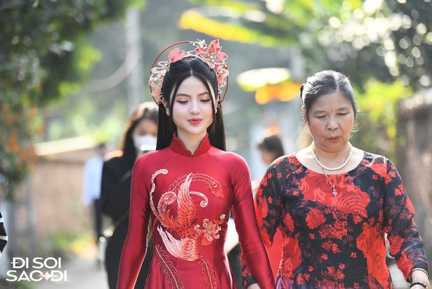 Cô dâu Chu Thanh Huyền xinh đẹp đằm thắm xuất hiện trước giờ ăn hỏi với Quang Hải-6