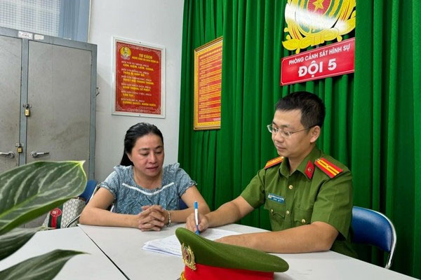 Bắt khẩn cấp ông chủ nhà hàng nuôi 180 tiếp viên nữ sẵn sàng đi khách-3