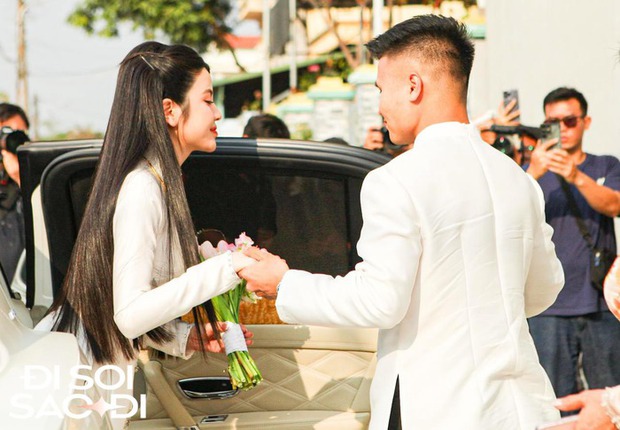 Khoảnh khắc đầu tiên Quang Hải đưa Chu Thanh Huyền về dinh, chăm sóc nàng từng chút dịu dàng-3