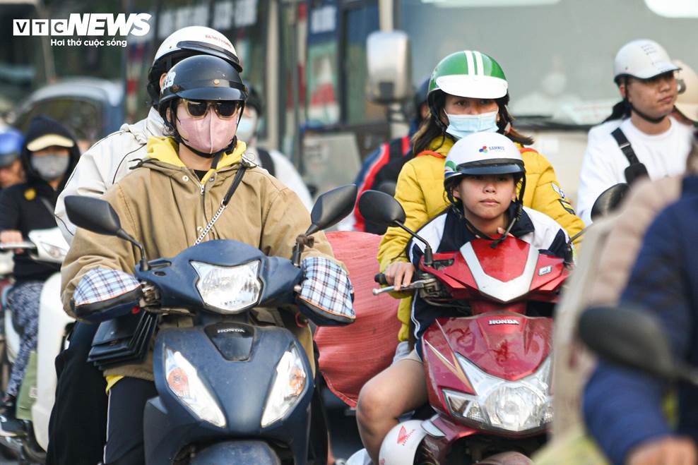 Người dân ùn ùn trở về Thủ đô, cao tốc Pháp Vân - Cầu Giẽ kẹt cứng-7