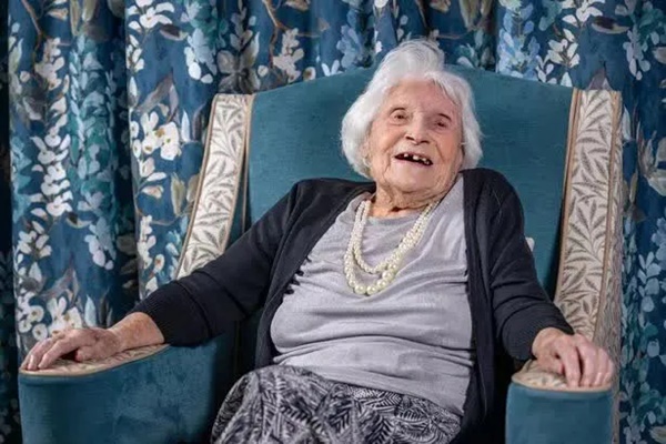 Không phải nghỉ ngơi, 3 cụ bà này vẫn sống thọ hơn 100 tuổi nhờ 5 thói quen đơn giản-2
