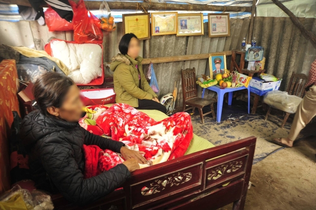 Vụ cụ bà 70 tuổi nghi bị vợ chồng con trai đuổi ra đường: 2 người con gái gây bức xúc khi mong mạnh thường quân giúp đỡ-2