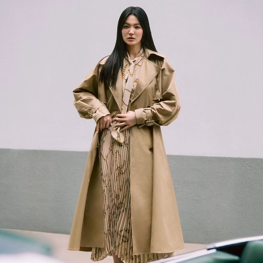 5 kiểu áo khoác sang trọng nên có trong tủ đồ của phụ nữ trên 40 tuổi-9