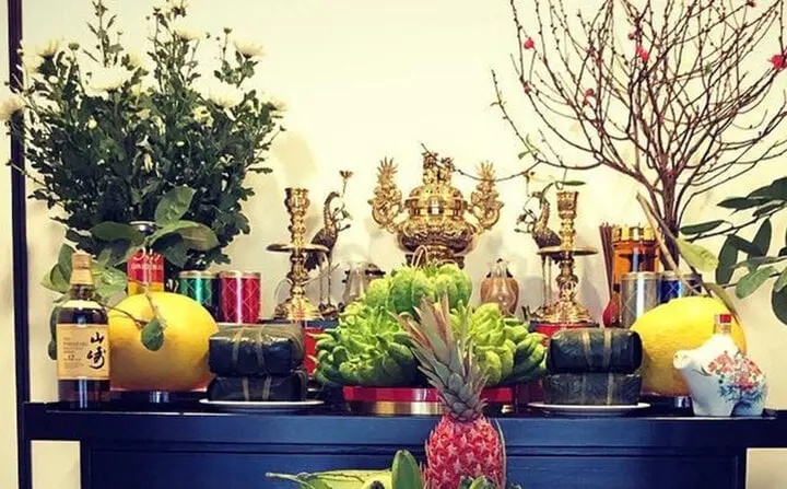 Đặt đôi hạc trên bàn thờ nên quay vào nhau hay quay ra ngoài?-2