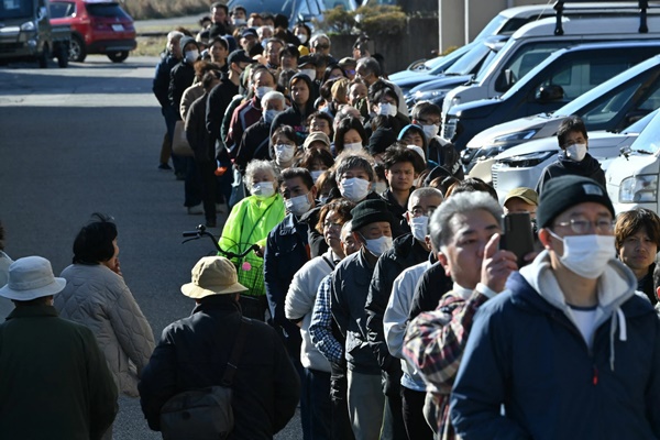 Động đất tại Nhật Bản: Hình ảnh cho thấy kỷ luật phi thường của người Nhật, giữa thảm họa vẫn khiến nhiều người nể phục-2