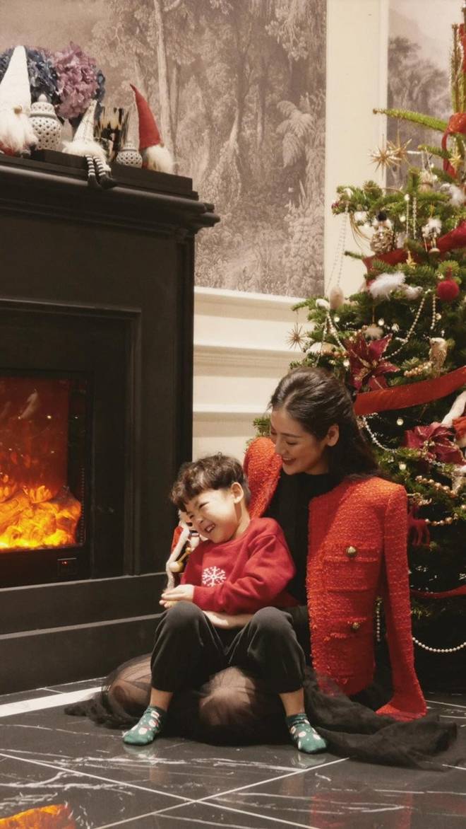 Lấy thiếu gia ngành xây dựng, Á hậu Tú Anh vừa khoe về nhà mới đẹp xinh trước năm mới-4