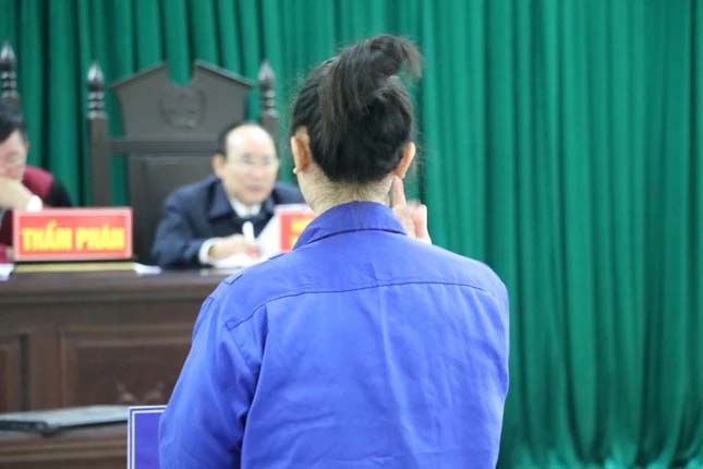 Chờ thi hành án vẫn đi lừa đảo, nữ quái bật khóc biện minh-2