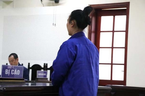 Chờ thi hành án vẫn đi lừa đảo, nữ quái bật khóc biện minh