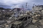 Động đất lại rung chuyển, Nhật Bản đối mặt cảnh báo đáng sợ-2