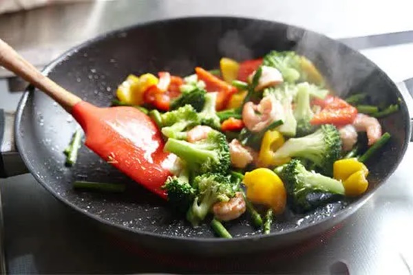 Chàng trai 22 tuổi đã mắc ung thư dạ dày giai đoạn cuối, nguyên nhân từ một thói quen ăn uống hàng ngày-3