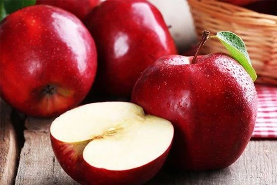 Ăn táo rất tốt cho sức khỏe nhưng nhớ bỏ ngay bộ phận cực kỳ độc này kẻo 'bỏ mạng' khi ăn