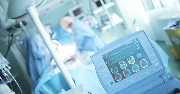 Người đàn ông qua đời vì đột quỵ nhồi máu não: BS cảnh báo sau 50 tuổi tránh làm 4 việc để phòng ngừa-1