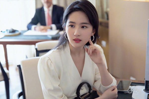 Mẹ tôi trả lại váy cưới ngay trước ngày tái hôn-1