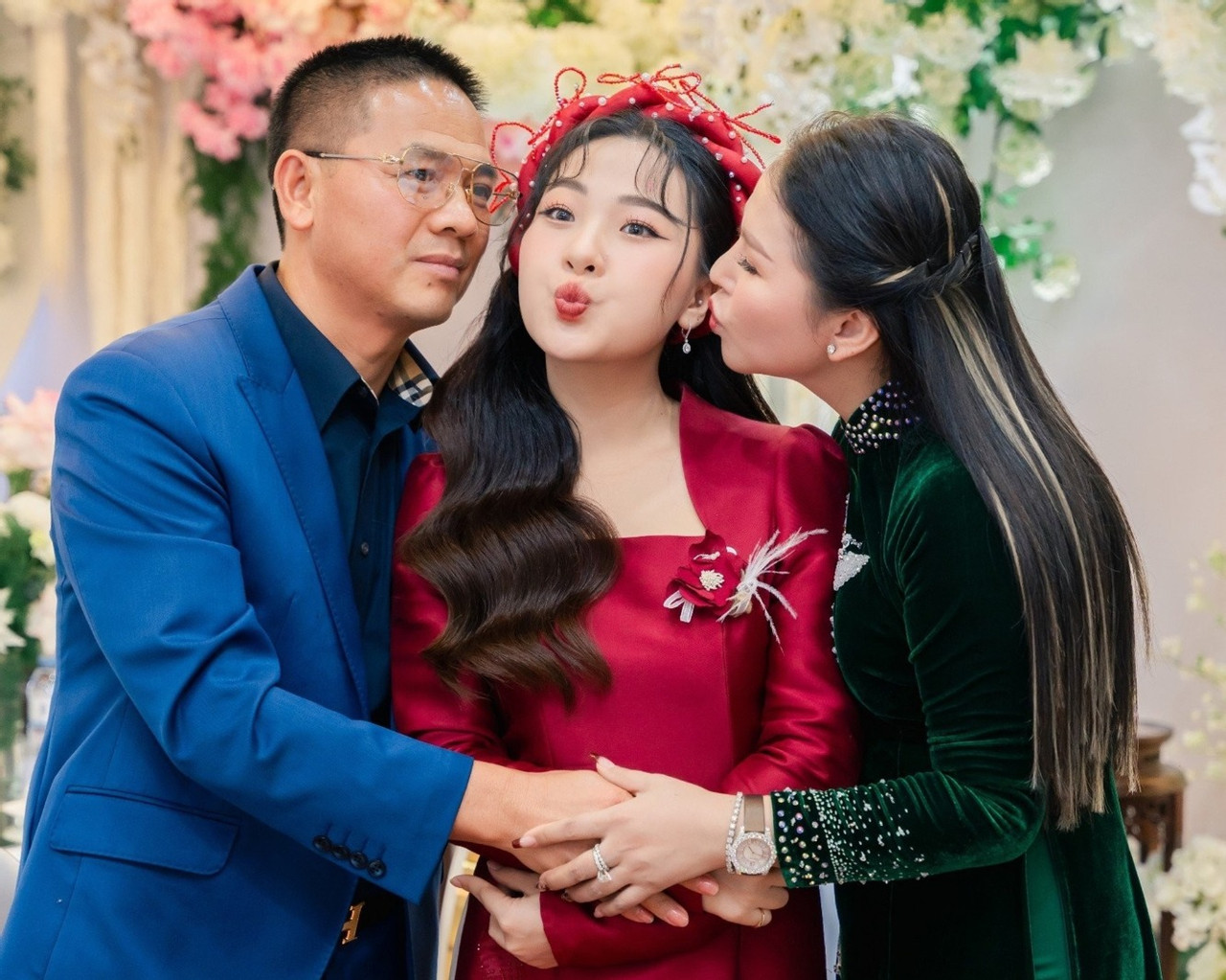 Siêu đám cưới nhà đại gia Quảng Ninh: Dựng rạp 1.500m2, đãi khách 28 triệu/mâm-9