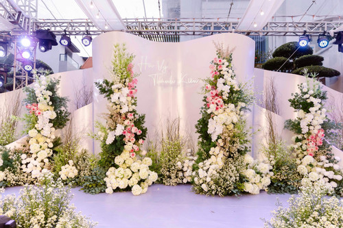 Siêu đám cưới nhà đại gia Quảng Ninh: Dựng rạp 1.500m2, đãi khách 28 triệu/mâm-10