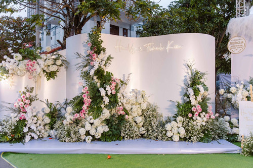 Siêu đám cưới nhà đại gia Quảng Ninh: Dựng rạp 1.500m2, đãi khách 28 triệu/mâm-13