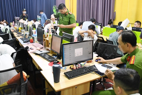 Vụ 4 nữ tiếp viên hàng không xách 11kg ma túy: Đã khởi tố 130 vụ án, 331 bị can-2