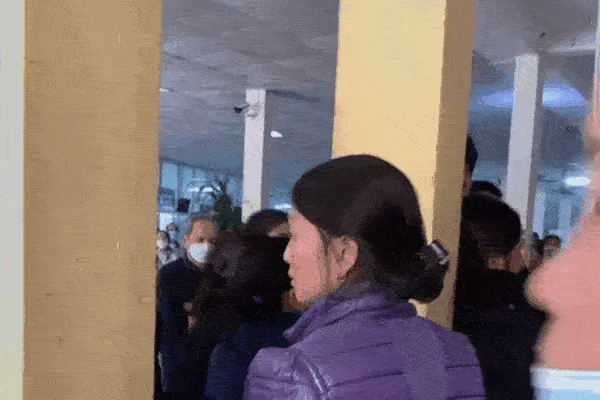 Bé gái 13 tuổi tử vong ở Trung tâm Y tế huyện, người nhà phản ứng-1