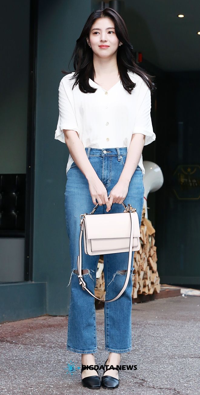 Phong cách diện quần jeans của Han So Hee: Phối đồ dịu dàng hay cá tính cũng đều đẹp xuất sắc-2