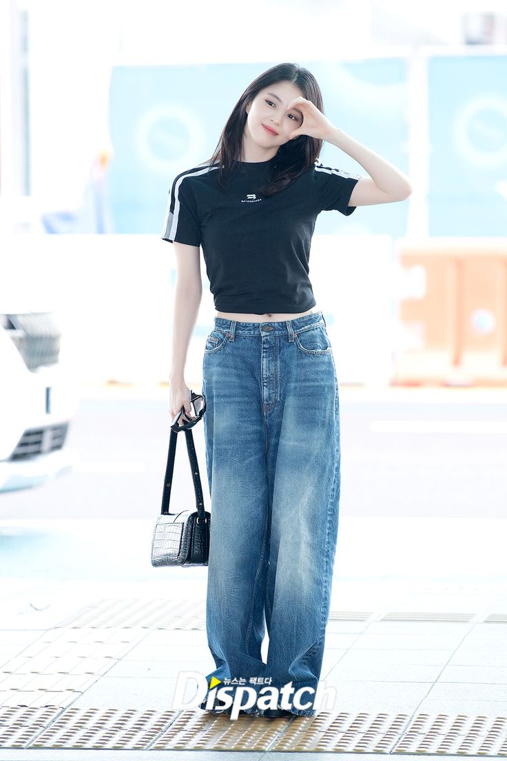 Phong cách diện quần jeans của Han So Hee: Phối đồ dịu dàng hay cá tính cũng đều đẹp xuất sắc-7
