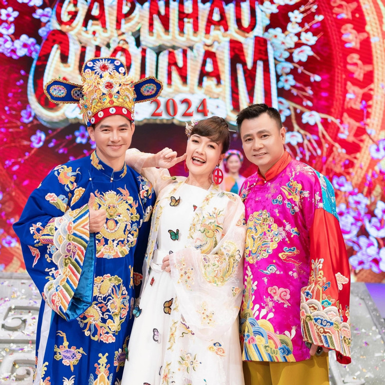 Nghệ sĩ Vân Dung U50: Dàn Táo quân đều NSƯT và NSND, chỉ tôi là không có gì-2