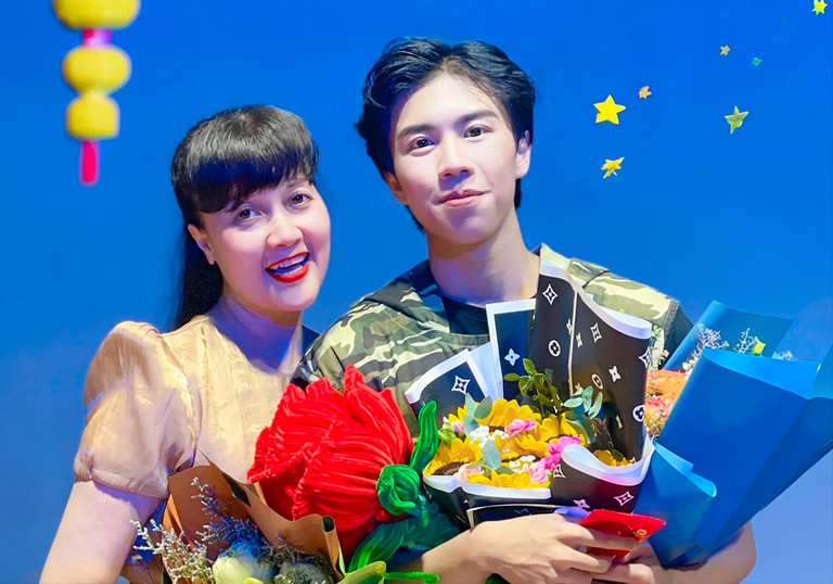 Nghệ sĩ Vân Dung U50: Dàn Táo quân đều NSƯT và NSND, chỉ tôi là không có gì-5