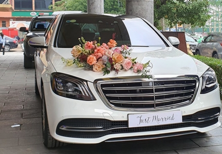 Dàn cầu thủ ngôi sao flex độ giàu qua đám cưới: Siêu xe đón dâu, sính lễ phủ vàng và kim cương, có quy định khắt khe-16