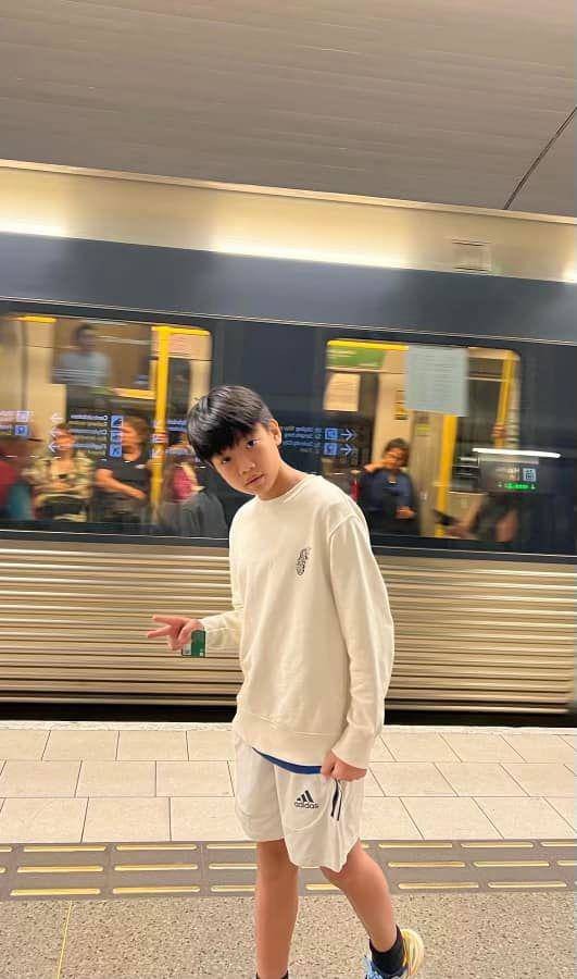 Ngỡ ngàng với vẻ nam tính của Subeo con trai Hồ Ngọc Hà ở lứa tuổi dậy thì: Mẹ chăm quá khéo rồi!-3