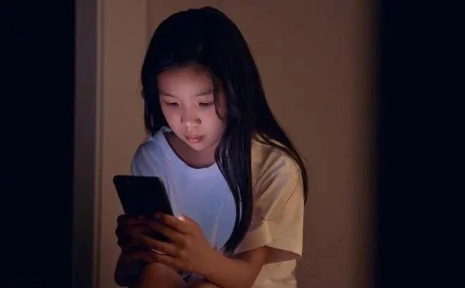 Loại hạnh phúc vụn vặt” này đang âm thầm hủy hoại con cái, đáng tiếc là nhiều bậc cha mẹ vẫn chưa nhận ra-1