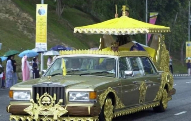 Hoàng tộc của Hoàng tử tỷ đô Brunei” giàu có cỡ nào? Không phải cung điện vàng ròng, độ xa hoa vượt rất xa hình dung của người thường-1